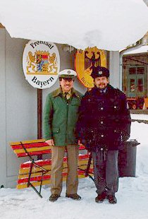 Uniformen der Zollbeamten